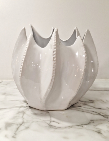 White Scallop Cermaic Decorative vase